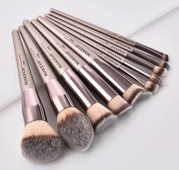 MakeUp Studio Experience On-The-Go 10 Piece Brush Set